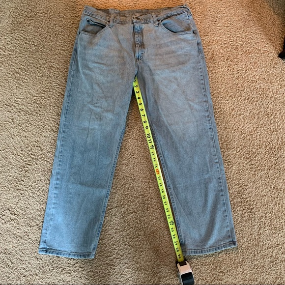 ❤️Wrangler, light wash jeans, in great condition! - Picture 3 of 8